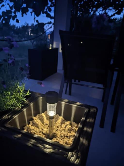 Kyra With Terrace And Garden Apartment Trogir